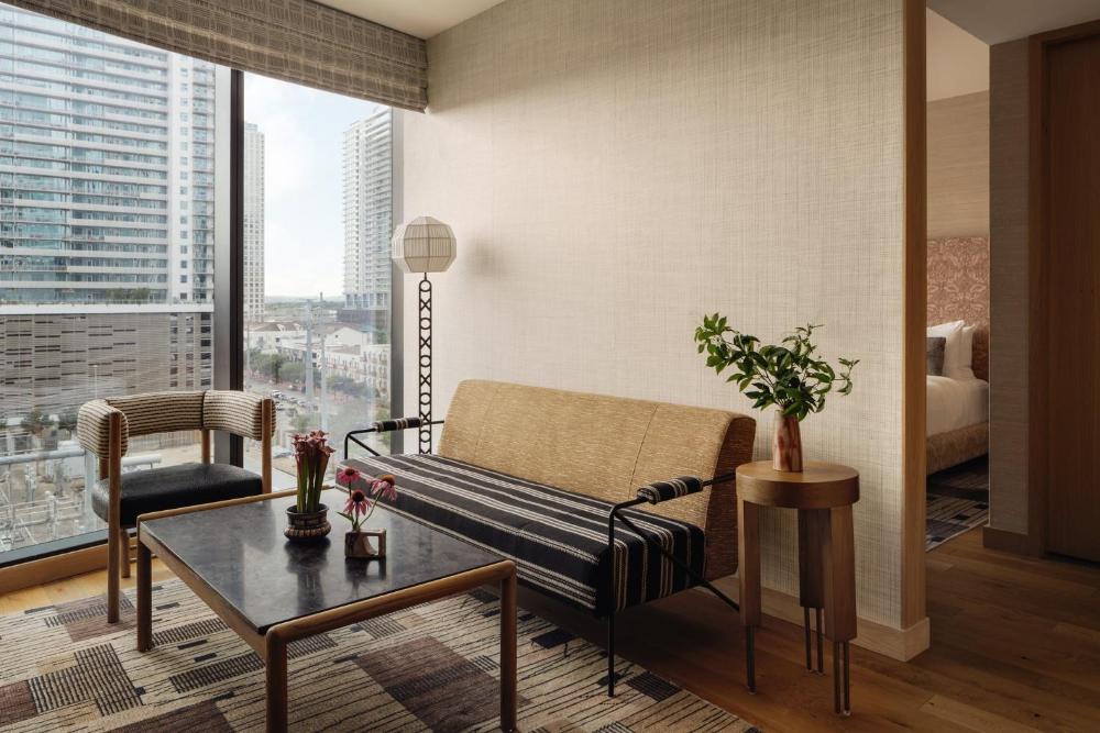 Deluxe Suite interior